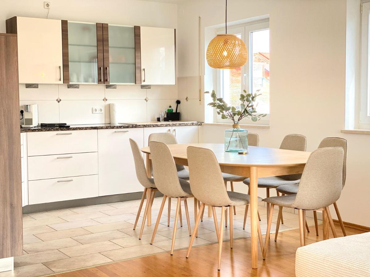 Roni -111qm Luxury Loft -near Center And Clinics -netflix -terrace -close To Thermal Apartment Bad Aibling