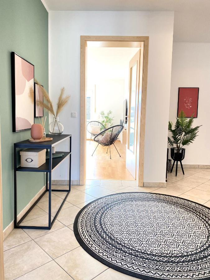 Roni -111qm Luxury Loft -near Center And Clinics -netflix -terrace -close To Thermal
