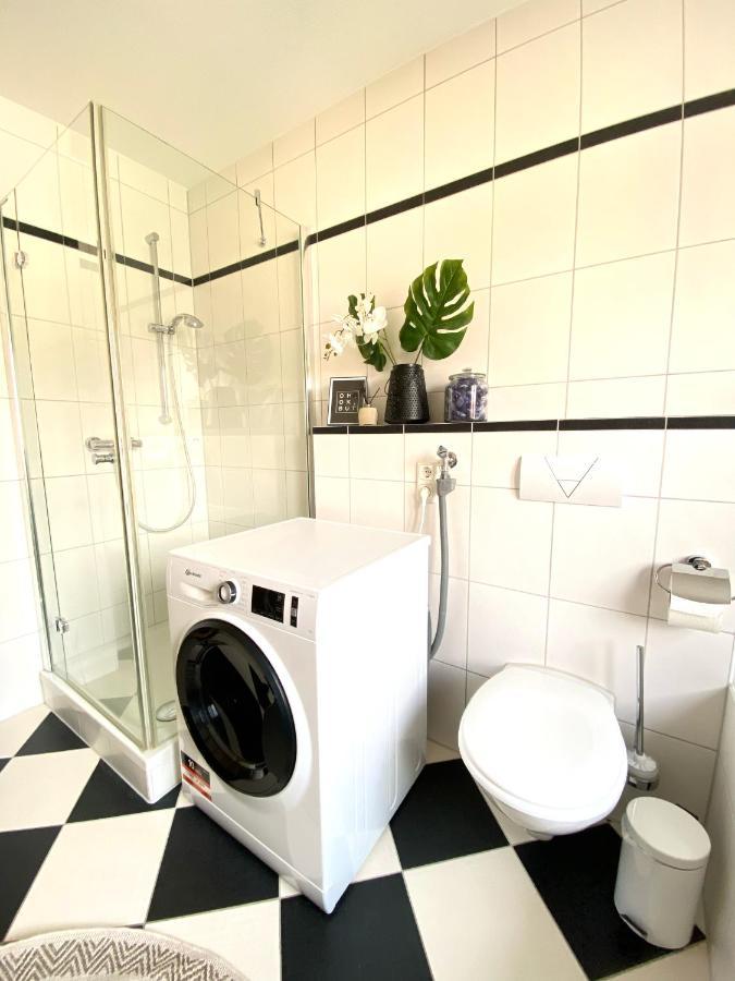 Roni -111qm Luxury Loft -near Center And Clinics -netflix -terrace -close To Thermal Apartament